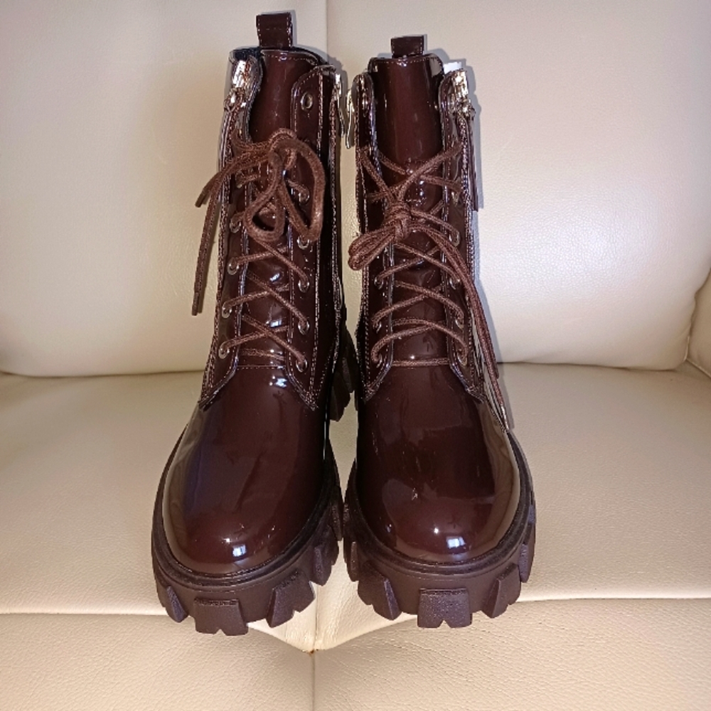 Boots women